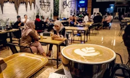 Malam Minggu Tanpa Batas: Lifestyle Anak Muda Penuh Warna