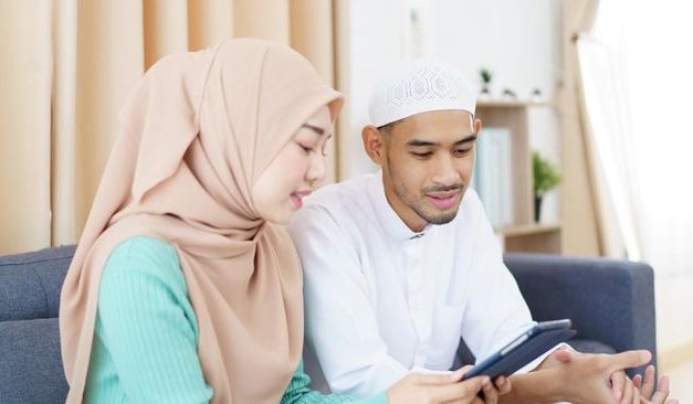 Uang Suami Milik Istri? Menelisik Pandangan Islam