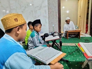 Mengaji Seru Pasca Tarawih: Anak-Anak Kini Juga Jago Tadarus