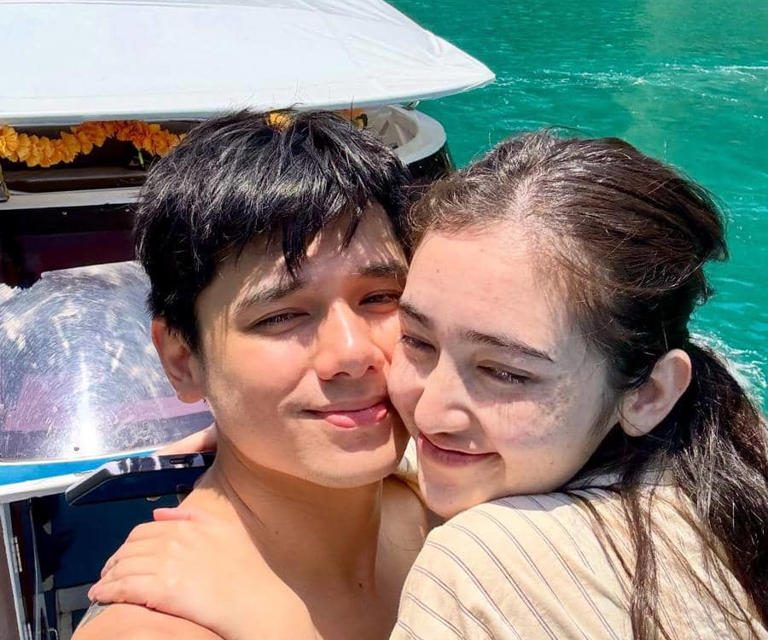 Romansa Tropis Ranty Maria Dan Rayn Wijaya Di Thailand