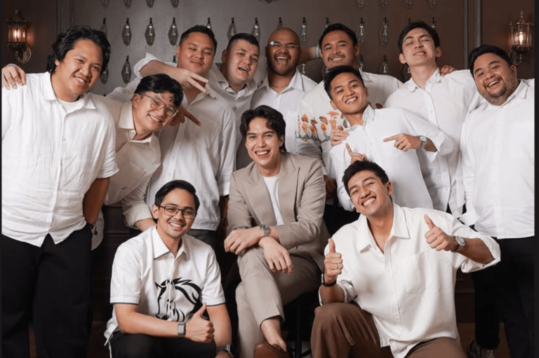 Tampil Kompak, Groomsmen El Rumi Tuai Pujian Netizen