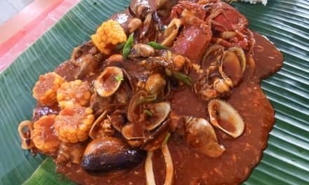 Makan Seru Bareng! Seafood Tumpah Jadi Favorit Pecinta Laut