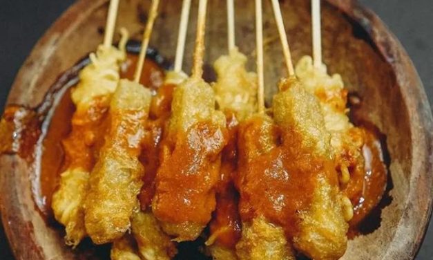 Cilor: Jajanan Khas Bandung Yang Gurih Dan Bikin Nagih