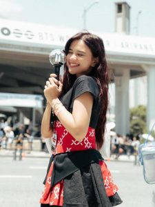 Haru Tak Terbendung! Audi Marissa Nonton Konser BTS Di Busan
