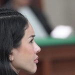 Sindiran Pedas Nikita Mirzani Soal Febrie, Publik Soroti Rompi Pink