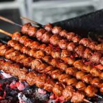 Bikin Nagih! Bakso Bakar Berlumur Bumbu Pedas Manis